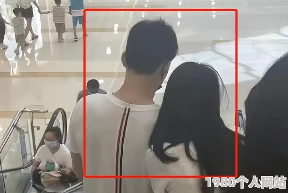 稚嫩一阵剧痛撕裂h听说当事人是某网红和新晋小鲜肉两人疑似秘密恋爱