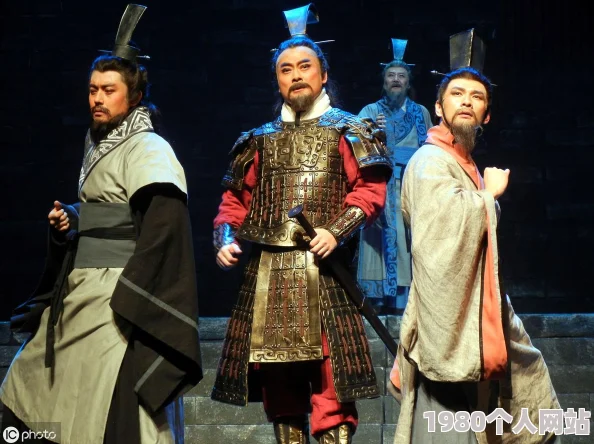 三谋中文武双全和文治武功一齐用吗网友热议引发深度思考多平台阅读量已破百万