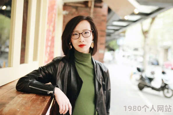 总裁秘书高h多姿势小说1v1听说总裁夫人最近常去寺庙