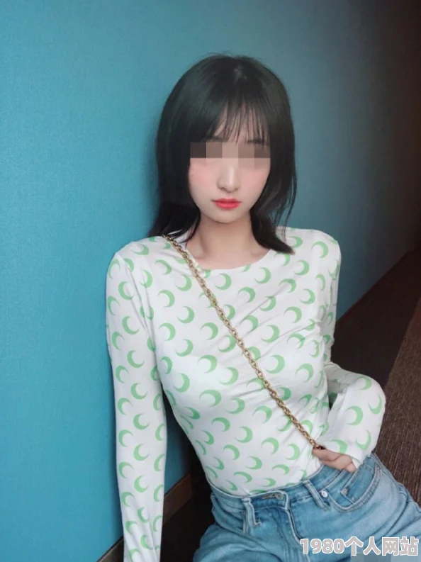 美女撒尿私密视频曝光者已被警方逮捕隐私泄露请立刻报警