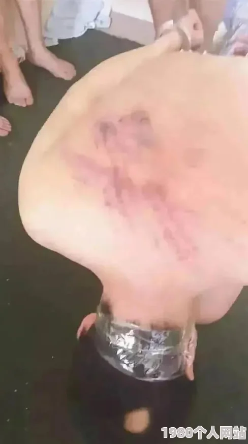 缅甸3分19秒砍断手断脚视频疯传网络曝光残忍施暴过程引发关注