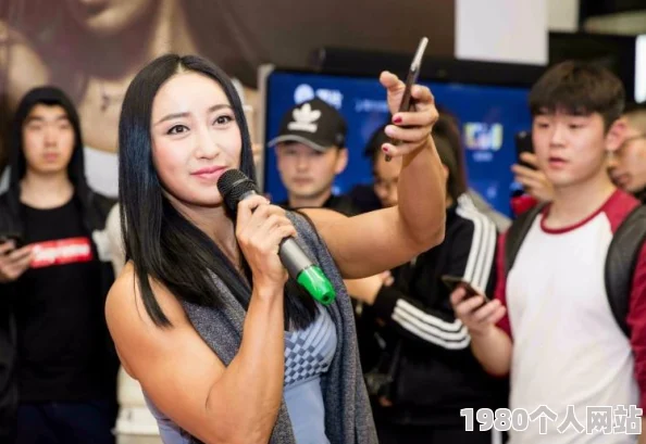黑人极品网友评论：身材好，颜值高，气质佳，令人印象深刻