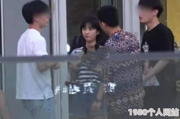 一之濑桃秘密约会神秘男子疑似新恋情曝光