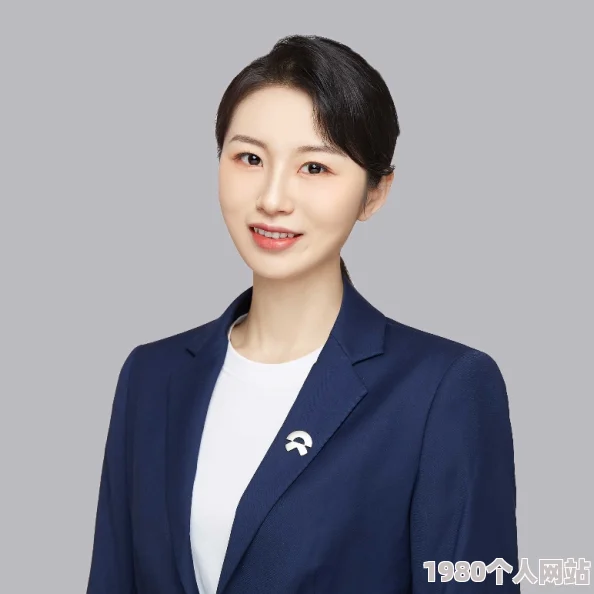 谢瑶网友称其才貌双全气质出众未来可期