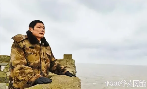 cf手游荒岛特训绿地双排：武器搭配心得分享，网友热议实战攻略！