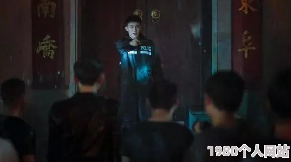 精品国产99r又黄又粗爆网友评论：画面太刺激了，不敢相信这是真的，尺度有点大