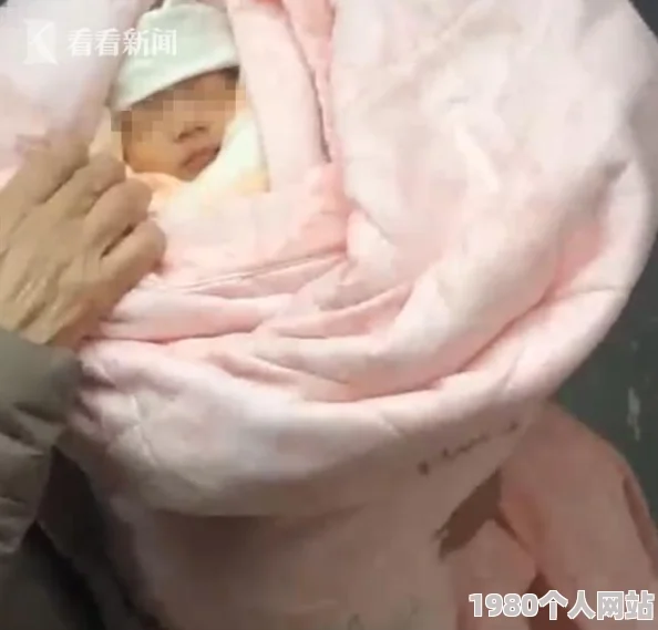 男人狂揉吃奶胸视频低俗不雅内容有害身心健康传播违法