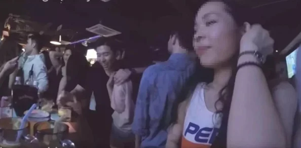 曰批免费视频播放在线看片内容低俗，画质模糊，浪费时间，不如去看正版