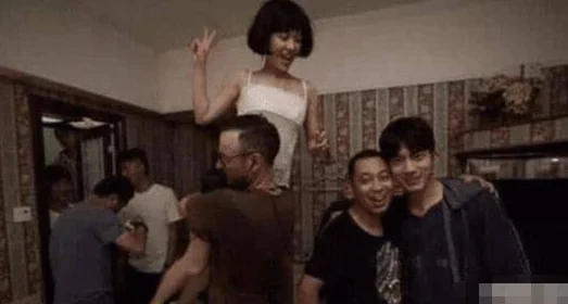 欧美一级三级网友推荐这部影片剧情紧凑演员表现出色让人感受到强烈的情感共鸣值得一看不容错过