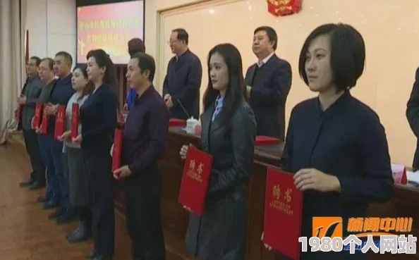 男人把女人衣服脱干净的视频引发热议网友纷纷讨论视频背后的社会问题与性别观念的影响