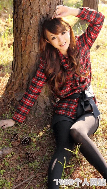 黄色一级美女在生活中展现出积极向上的态度和无限的魅力，她用自己的努力和坚持激励着身边的人们追求梦想与幸福
