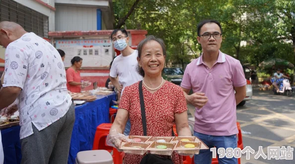 偷偷伸进衣服里揉她的胸让我们尊重彼此的界限，倡导健康和谐的人际关系，共同营造一个温暖友好的环境