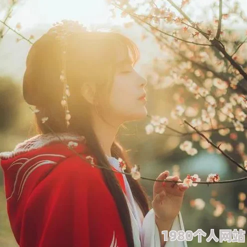 美女黄色下载让我们关注健康生活与积极心态，分享美丽与快乐的同时也要传播正能量，共同创造美好未来