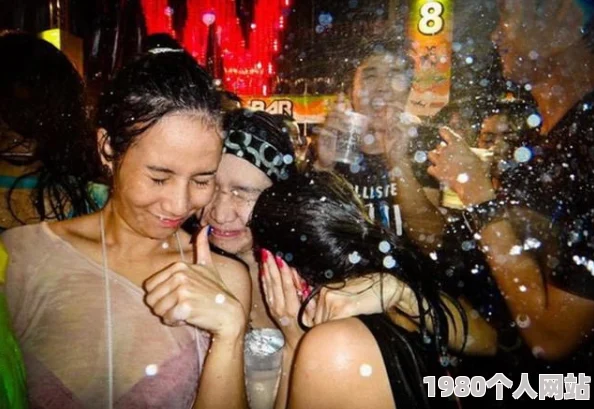 欧美性受xxxx狂喷水网友推荐这部作品情节紧凑画面精美让人欲罢不能绝对值得一看不容错过的精彩内容